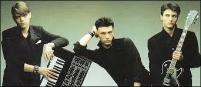 Le groupe Taxi Girl a chanté "Cherchez la fille" dans les années 80.