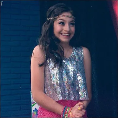 Au début de la série Luna a 16 ans.