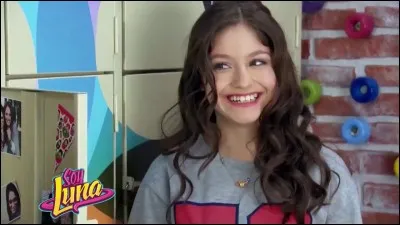 Quelle chanson Luna interprète-t-elle seule ?