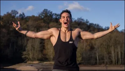 Quel âge a le youtubeur Tibo Inshape ?