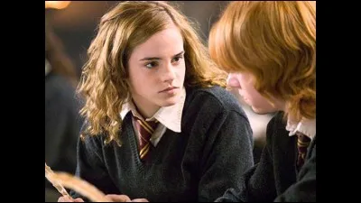 Dans le tome 1, Hermione aime-t-elle Ron ?