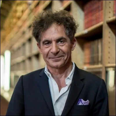 Ce physicien, auteur en 2010 du "Discours sur l'origine de l'univers", c'est ... Klein.