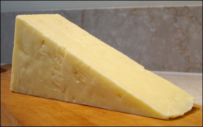 Quel est le nom de ce fromage anglais à pâte jaune ?