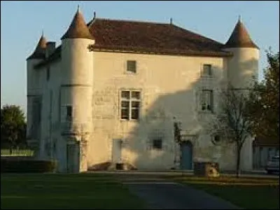 Je vous propose de partie en Nouvelle-Aquitaine à la découverte du château de La Rochette. Commune traversée par la Tardoire, elle se situe dans le département ...