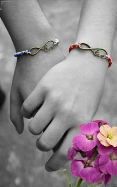 Qui chantait "Puis un jour une femme met sa main dans la vôtre, pour vous parler d'un autre..." ?