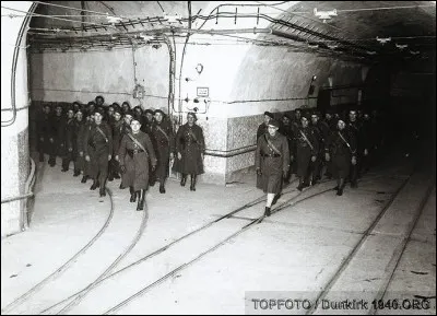 Après la capitulation polonaise, on parla pendant plusieurs mois de la "drôle de guerre". Quel évènement n'en fait pas partie ?