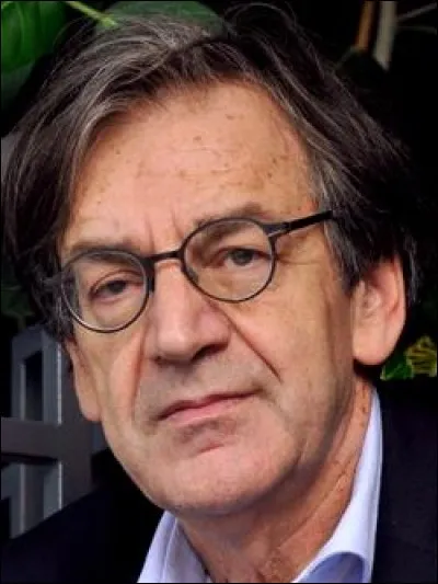 Qui est cet Alain, philosophe, écrivain, essayiste et animateur radio ?
