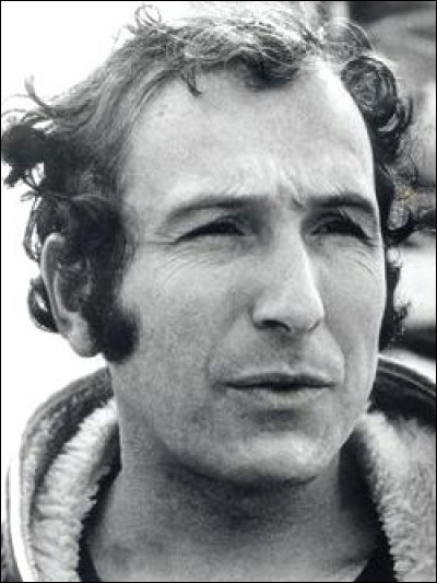 Qui est cet Alain, célèbre navigateur disparu en mer le 16 novembre 1978 ?