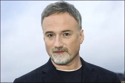 David Fincher est connu pour avoir réalisé les film tels que "Seven", "Fight Club", "L'Étrange Histoire de Benjamin Button" ou encore "Alien 3".