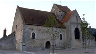Notre balade commence aujourd'hui devant l'église Saint-Lubin, à Averdon. Commune Loir-et-Chérienne, elle se situe en région ...