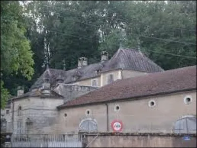 Je vous propose de partir à la découverte du château de Martinvelle. Village des Vosges saônoises, il se situe en région ...