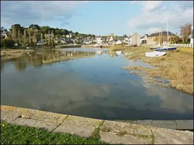 Daoulas est une commune du département du Finistère.