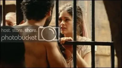 Quel aromate Licinia veut-elle apporter à Manilius, pour éviter qu'il se fasse dévorer par les lions ?