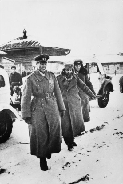 Quel général allemand capitula à Stalingrad le 31 janvier 1943 ?