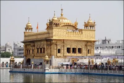 De quelle religion, le temple d'or d'Amritsar est-il le symbole ?