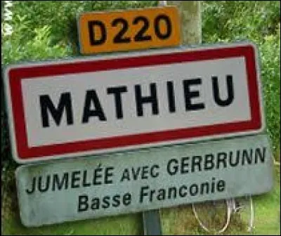 Comment appelle-t-on les habitants de Mathieu (Calvados) ?