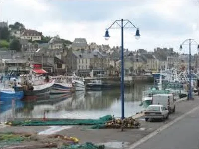 Les habitants de Port-en-Bessin-Huppain (Calvados) portent le gentil&eacute; ...