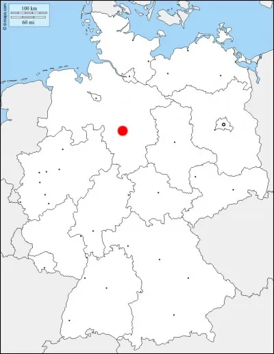 Quelle est la ville en rouge sur la carte ?