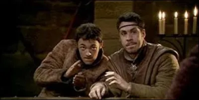 Il s'est rentré une écharde dans le doigt, lors d'une mission avec le roi Arthur :