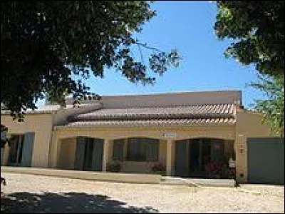 Petit village Dr&ocirc;mois de 48 habitants, Lemps ne se situe pas ...