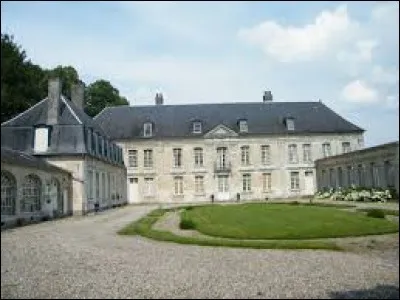 Je vous propose de partir dans les Hauts-de-France &agrave; la d&eacute;couverte du ch&acirc;teau de Raincheval. Commune de l'arrondissement de P&eacute;ronne, elle se situe dans le d&eacute;partement ...