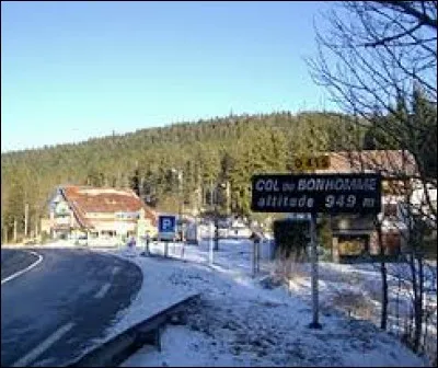 Le Col du Bonhomme marque la frontière en la Lorraine et l'Alsace.