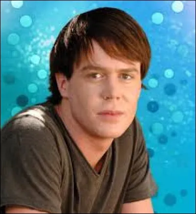 Comment s'appelle ce garçon ?