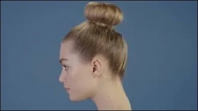 Comment s'appelle cette coiffure ?