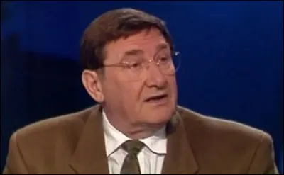 Ce syndicaliste, contrôleur des PTT de profession, a été secrétaire général de la CGT de 1992 à 1999. Il s'agit de ... Viannet.