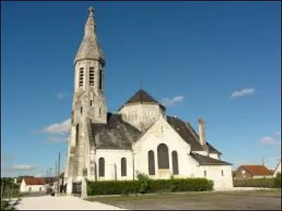 Voici l'église Saint-Médard de Liez. Commune des Hauts-de-France, elle se situe dans le département ...