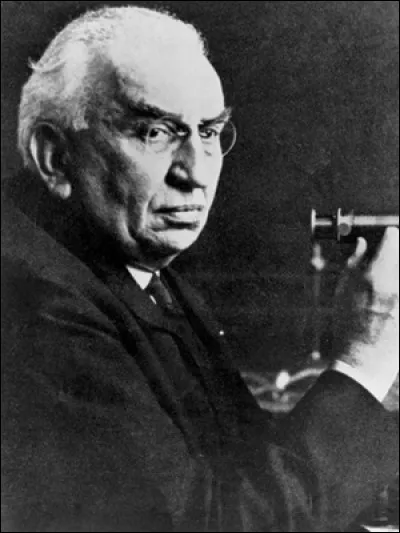 Cet ingénieur et industriel français a joué un rôle déterminant dans la photographie et dans les premiers pas du cinéma. C'est ... Lumière.