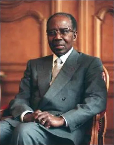 Poète, écrivain, français puis sénégalais, premier président de la République du Sénégal, membre à l'Académie française, il se prénomme ...