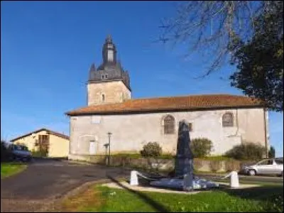 Nous sommes en Nouvelle-Aquitaine devant l'église Saint-Barthélémy de Bastennes. Commune de l'arrondissement de Dax, elle se situe dans le département ...