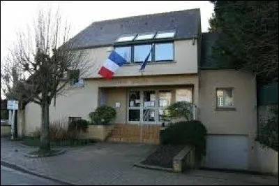 Jouy-Mauvoisin est une commune francilienne de la Grande Couronne. Elle se situe dans le département ...