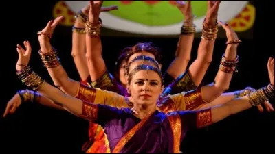 Qui chanta : Sur ton visage une larme ?