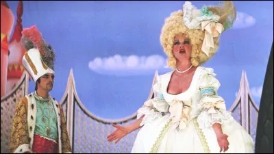 Dans le film, on peut voir cette cantatrice soprano autrichienne, qui aurait eu une liaison avec Mozart. Ce dernier lui écrira d'ailleurs les rôles de Constance dans "L'Enlèvement au sérail" et de Madame Silberklang dans "Der Schauspieldirektoron". Quelle est cette cantatrice ?