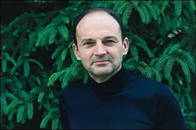 Cet &eacute;crivain, qui a publi&eacute; en 1967 son premier roman "Vendredi ou les Limbes du Pacifique" puis re&ccedil;u le prix Goncourt pour "Le Roi des aulnes", se pr&eacute;nomme ...