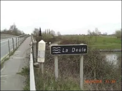 La Deûle traverse entre autres la ville de Lille.