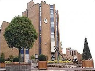 Pour finir je vais vous demander le gentil&eacute; des habitants de Grande-Synthe (Pas-de-Calais). Ce sont des ...