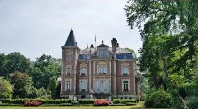 Comment appelle-t-on les habitants de Longuenesse (Pas-de-Calais) ?