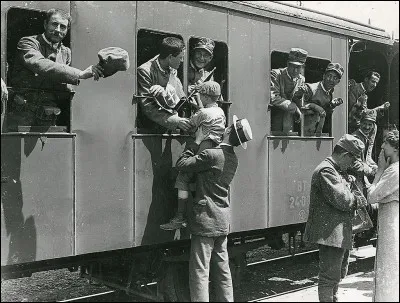 La guerre se déroulait aussi sur d'autres fronts. Quand l'Italie entra-t-elle en guerre aux côtés des Alliés ?