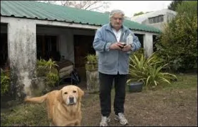 Cet homme est un des plus connus de son pays !
De quel pays s'agit-il ?