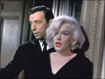 Quel restaurant de Saint-Paul-de-Vence est marqué par l'idylle d'Yves Montand et de Simone Signoret ?