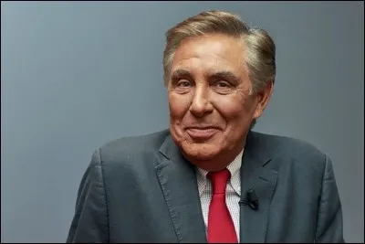 Qui est ce présentateur ?