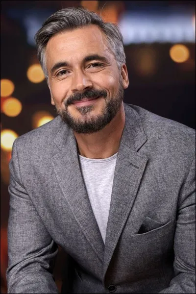 Qui est ce présentateur ?