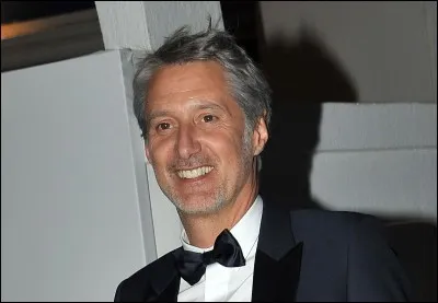 Qui est ce présentateur ?