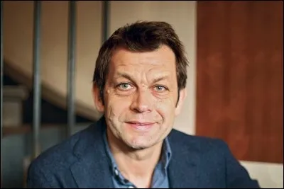 Qui est ce présentateur ?