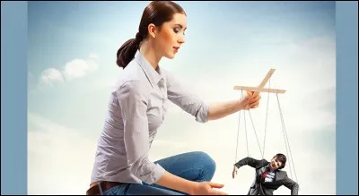 Vous sentez-vous un peu supérieur au monde qui vous entoure ?