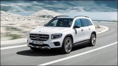 Allons voir ce SUV de luxe allemand qui nous vient de Stuttgart, le fief des constructeurs de la 911 et de la 300SL. Quel est ce SUV ?