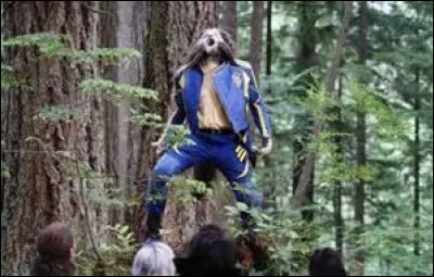 Grâce à qui Ben redevient-il humain ?